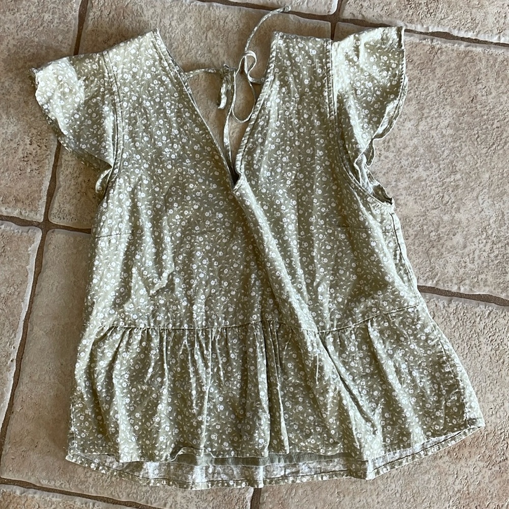 American Eagle top